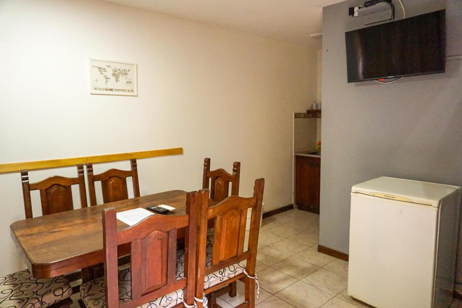 Apart Hotel Libertador El Calafate Exterior photo